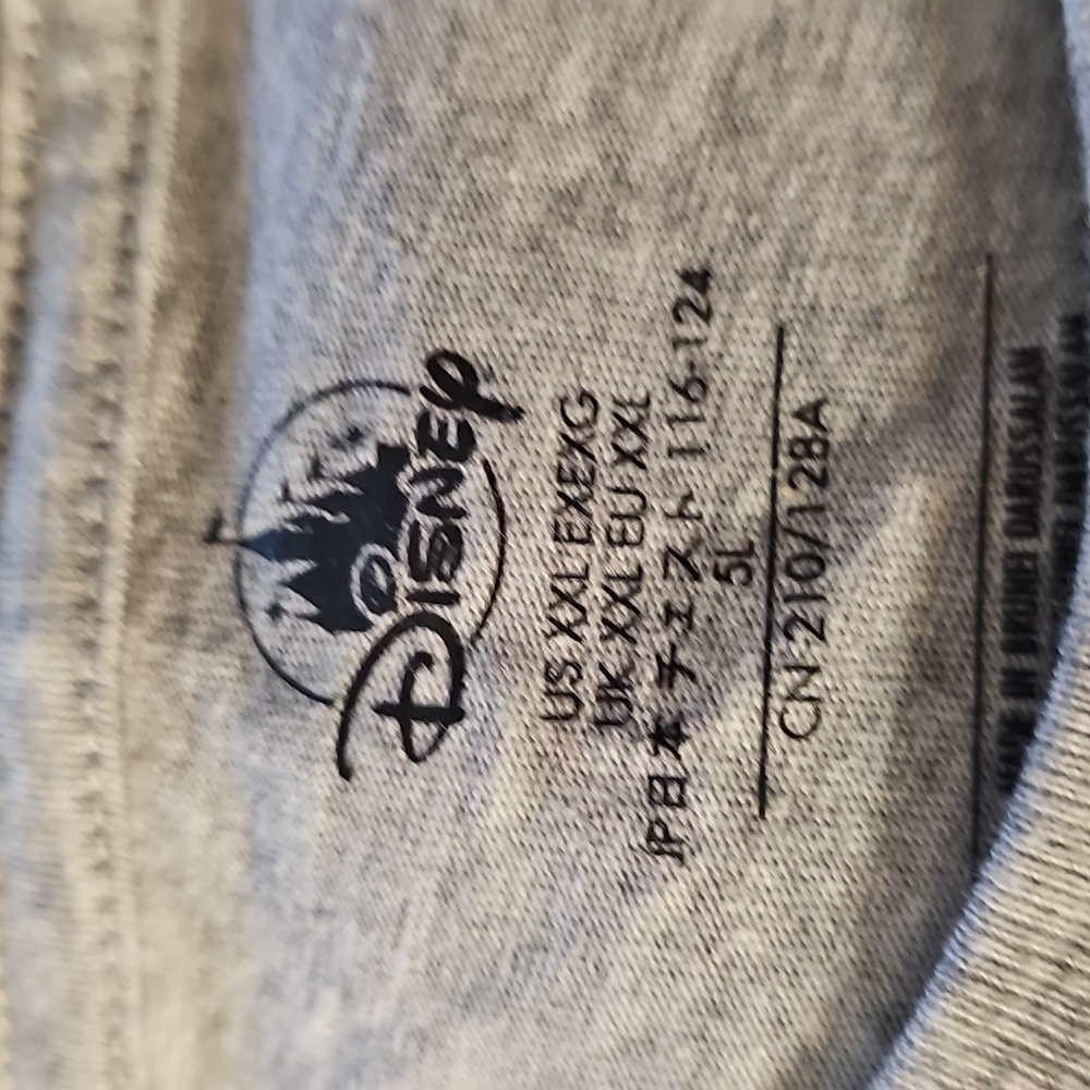 Disney Donald Duck Lonf Sleeve Size XXL - Picture 2 of 3